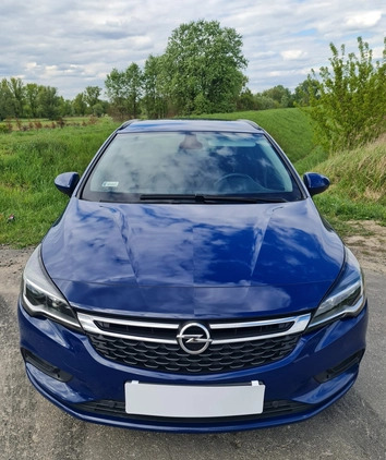 Opel Astra cena 42500 przebieg: 122000, rok produkcji 2019 z Otwock małe 466